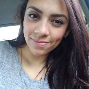 Meet your Posher, Débora